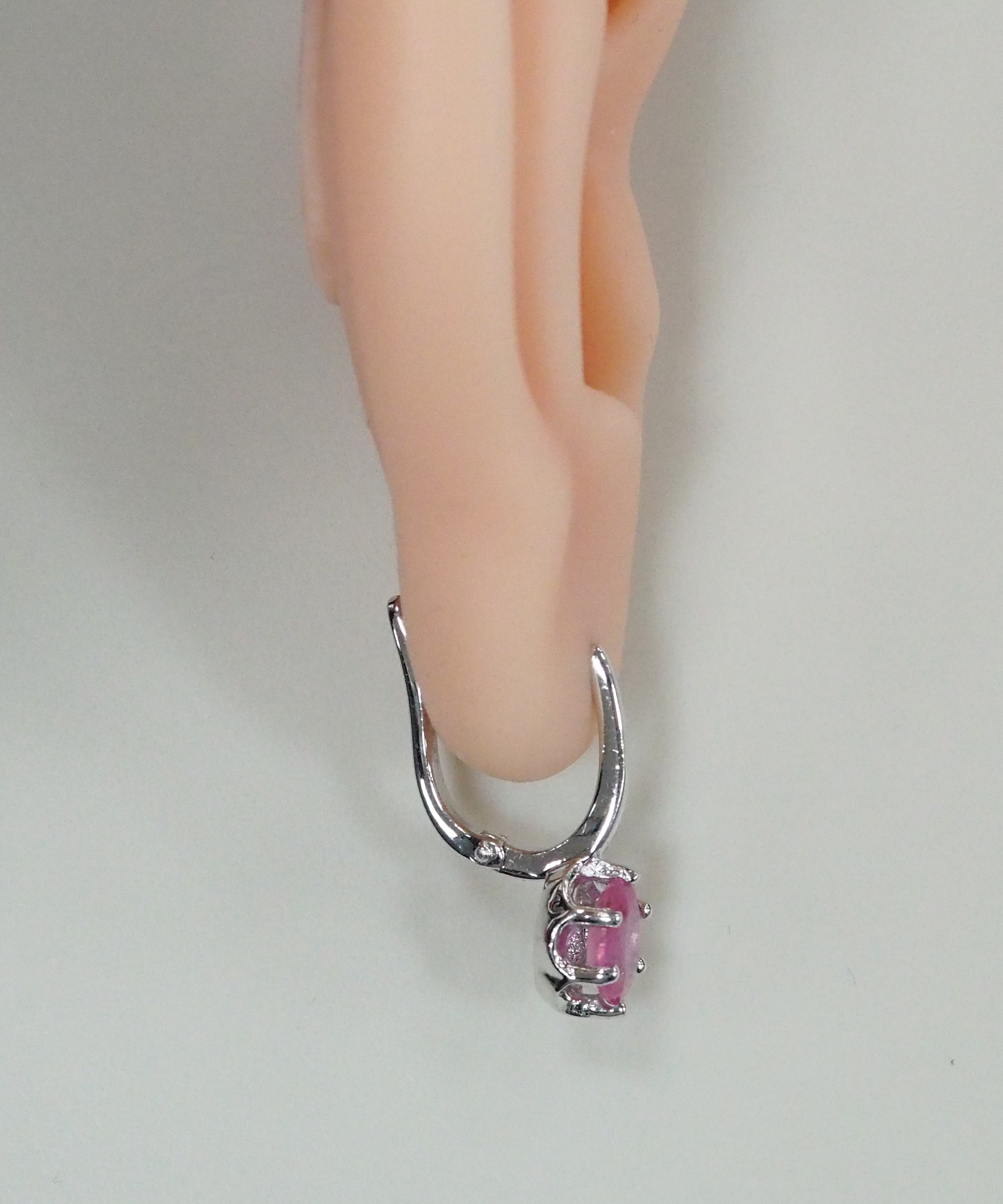 Серебряные серьги с розовыми сапфирами